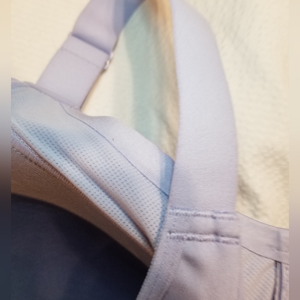NWT LAVENDER SPORTS BRA FRONT ZIP HIGH SUPPORT MOISTURE WICKING WIDE STRAPS - Picture 5 of 7
